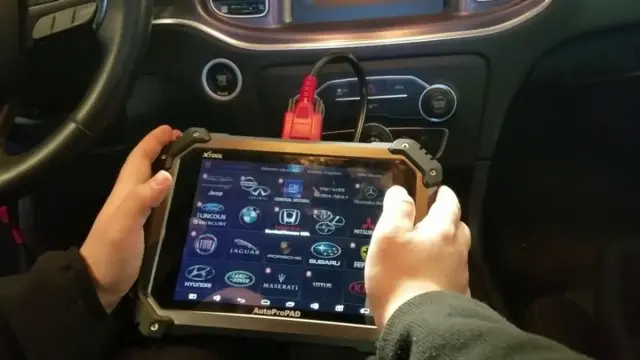 Transponder Key Programming - Need a new transponder key programmed? Our certified technicians use factory-grade equipment to program chip keys for all major vehicle brands quickly and accurately.